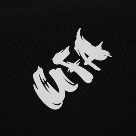 Hoodie Autumn Edition — UFA 2026, détail du logo poitrine